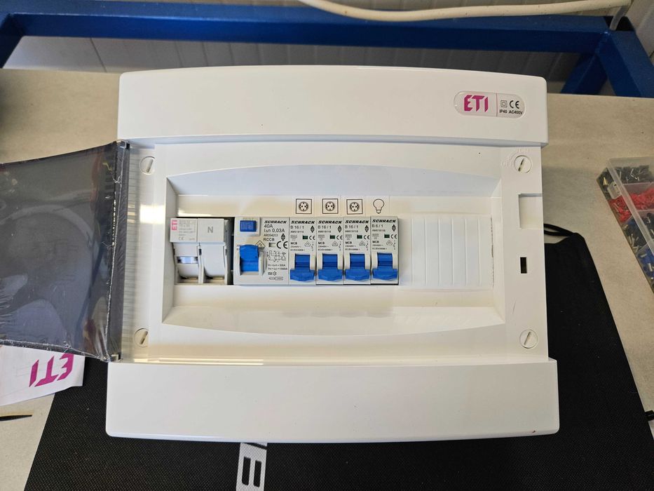 Tablou electric complet echipat, gata de montaj