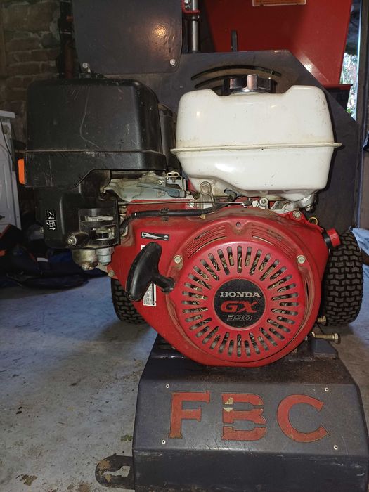 Дробилка за клони