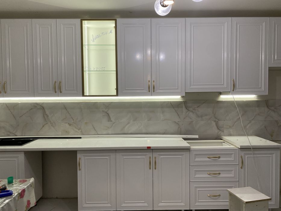 Кухня, шкаф, прихожая