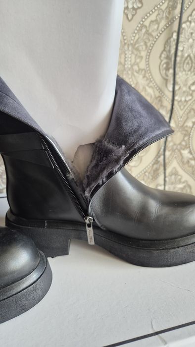 Продам зимние сапоги