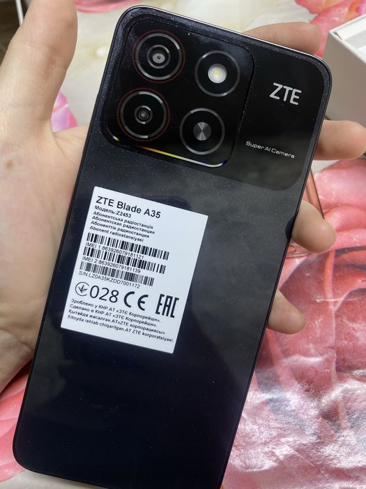 ZTE Blade A35 черным цвете