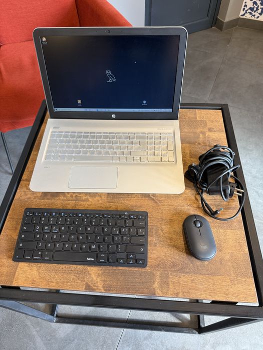 Лаптоп HP envy с подаръци