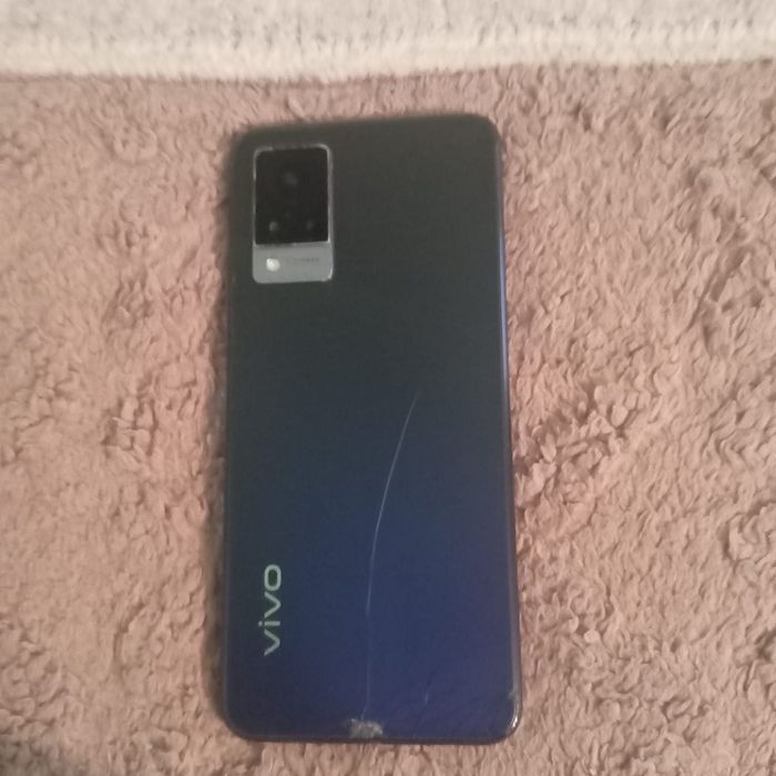 Продаётся vivo v21