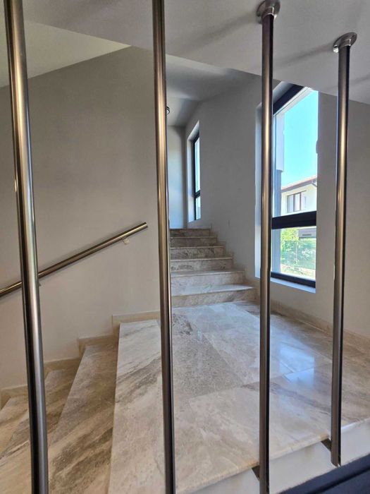 Дава се под наем Двустаен апартамент в Пловдив, Остромила - 67 кв.м за 800 € - Снимка #12