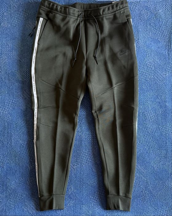 Nike REFLECTIVE Tech Fleece ОРИГИНАЛНО мъжко долнище - XL