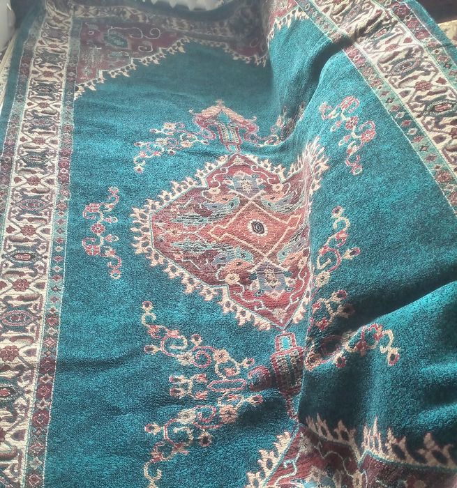 Кiлемдер сатылады