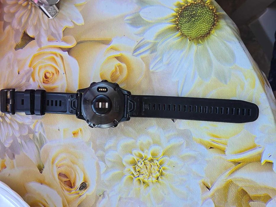 Garmin Fēnix 6 Sapphire 47mm – GPS мултиспорт часовник + допълнителна каишка