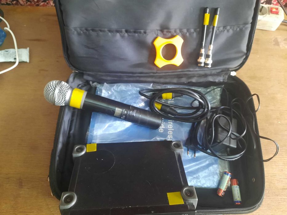 Продается Shure SLX