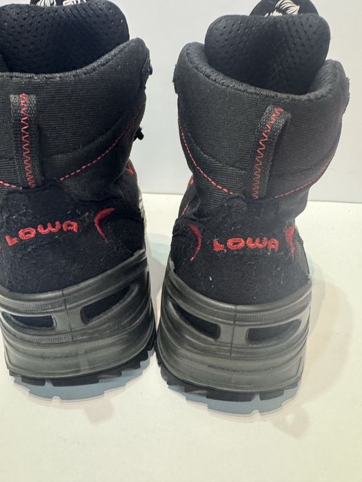 Мъжки туристически обувки LOWA GORE-TEX . Размер 42