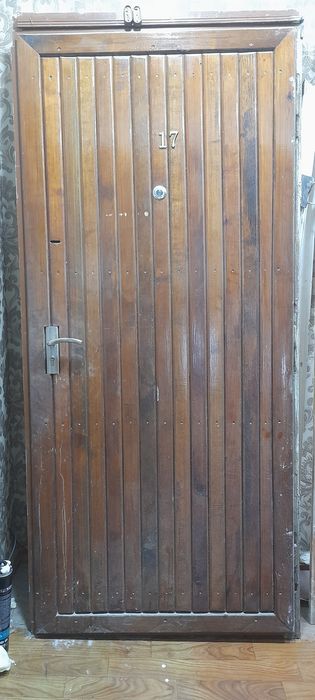 Эшик сотилади. Продаётся двери