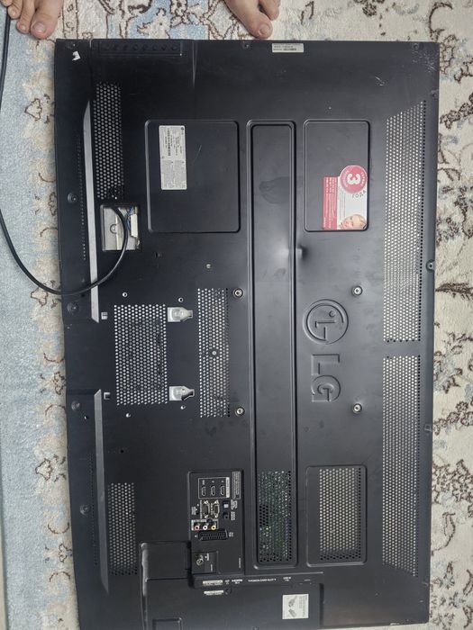 Продам телевизор LG
