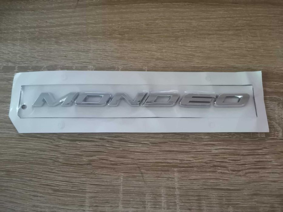 сребрист надпис Ford Mondeo нов стил (MK V)