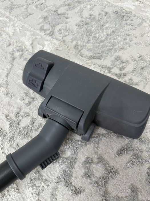 Пылесос LG VK69662N синий