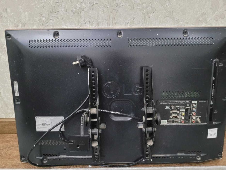 Продам Телевизор LG модель 32lv2500-zg