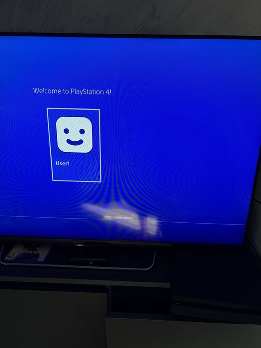 Продавам PlayStation 4