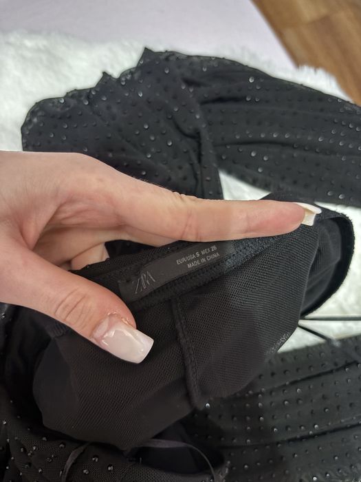 Блестящ панталон с пола ZARA