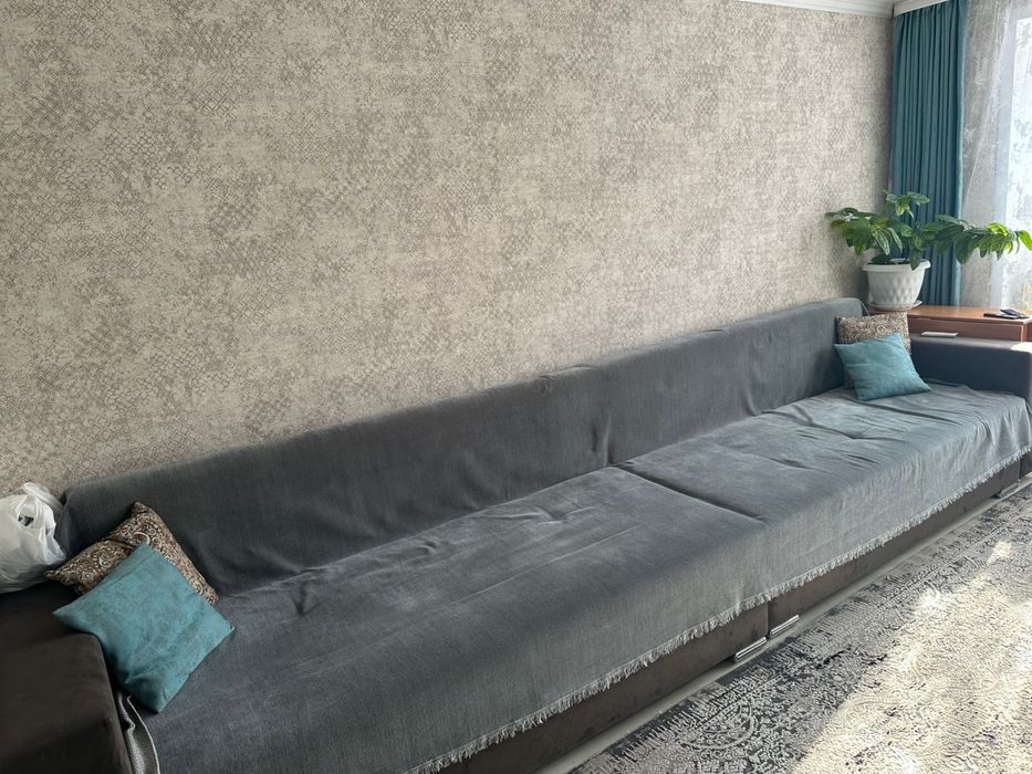 Продам диван 4 метровый