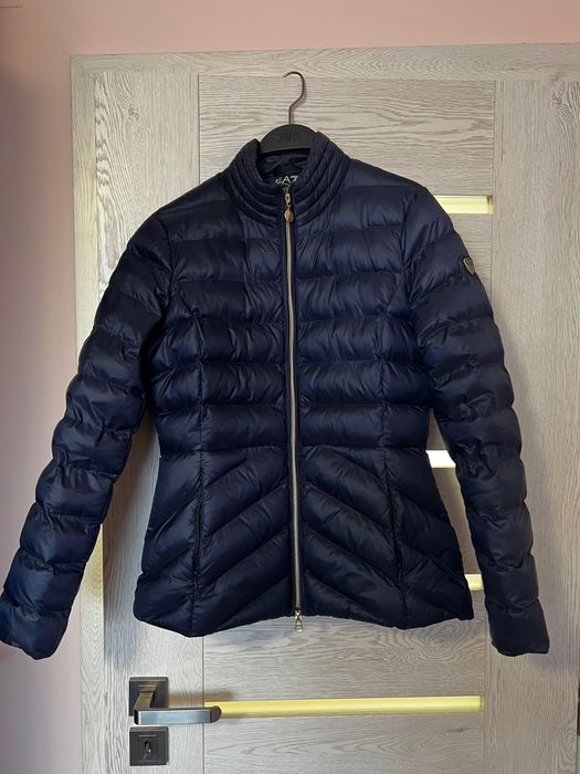 Пухено яке Armani размер С