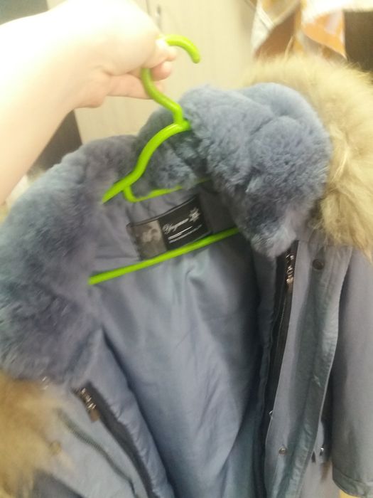 Продается парка цветом ментоловая