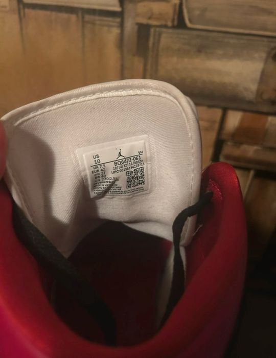 Jordan 1 mid gym red