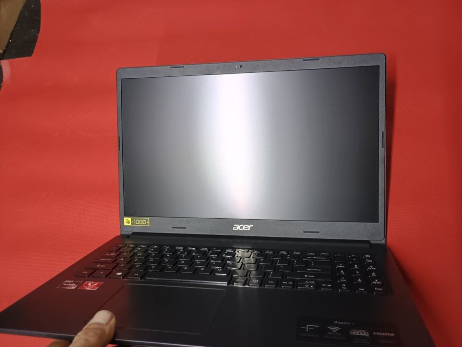 Vând laptop Acer aspire 3 A315-23  că și nou