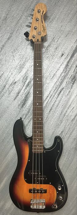 Chitară Bass Fender Squier Precision Plus
