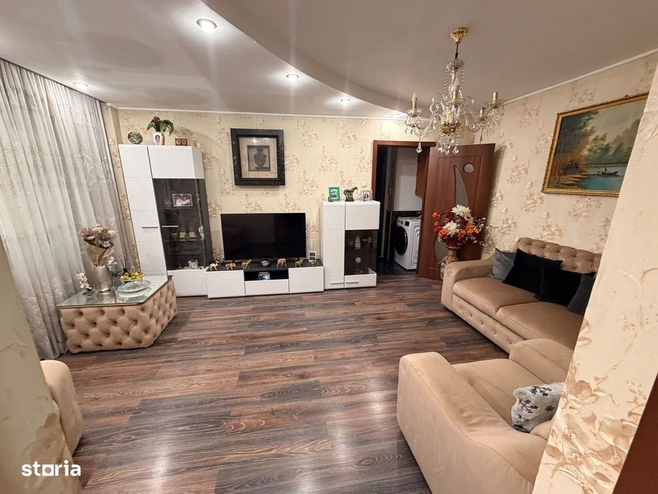 Apartament 4 camere de vanzare Crangasi — fotografia 1