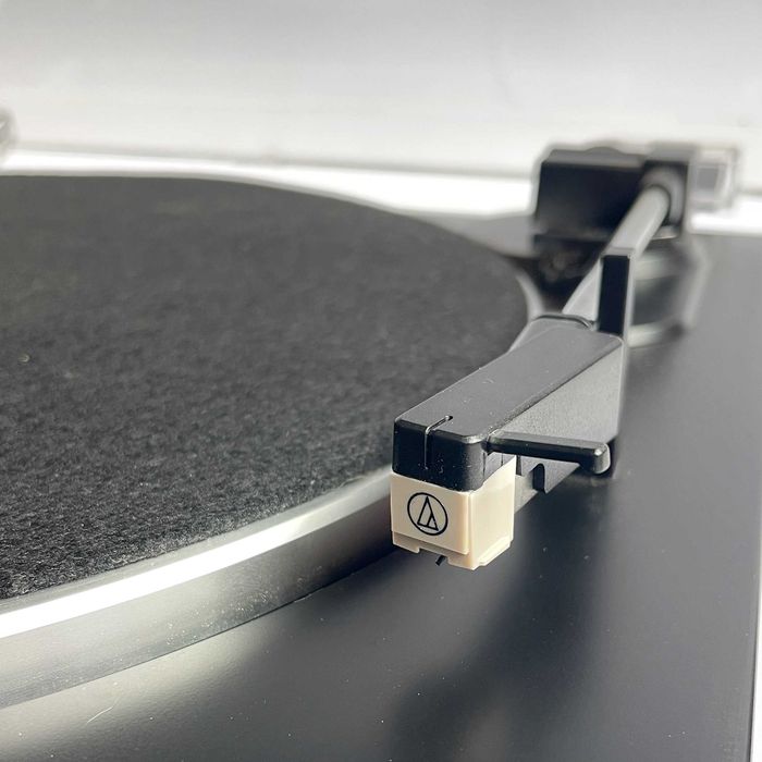 Audio-Technica AT-LP60XUSB – автоматичен грамофон с USB, отлично състояние