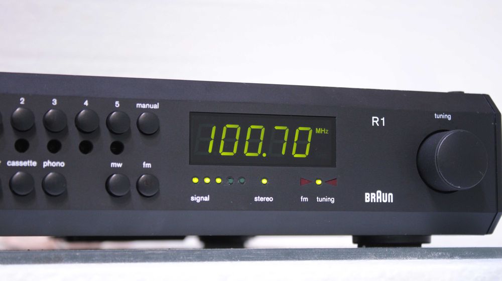 Amplituner Braun R1 Atelier, 2x50W, Tuner FM/MW, Hi-Fi Retro
