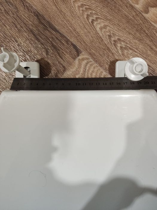 Сидение с крышкой от унитаза