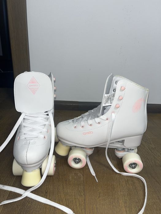 Role cu patru roți Oxelo – Alb-Roz, Ca Noi!