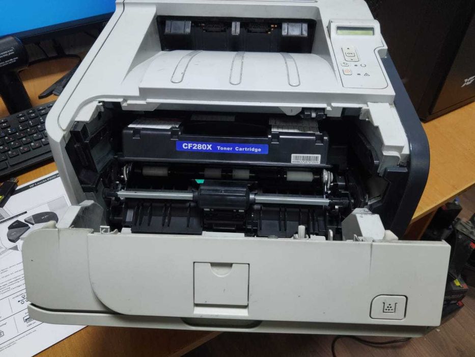 продам Принтер HP LaserJet P2055d Б/У
