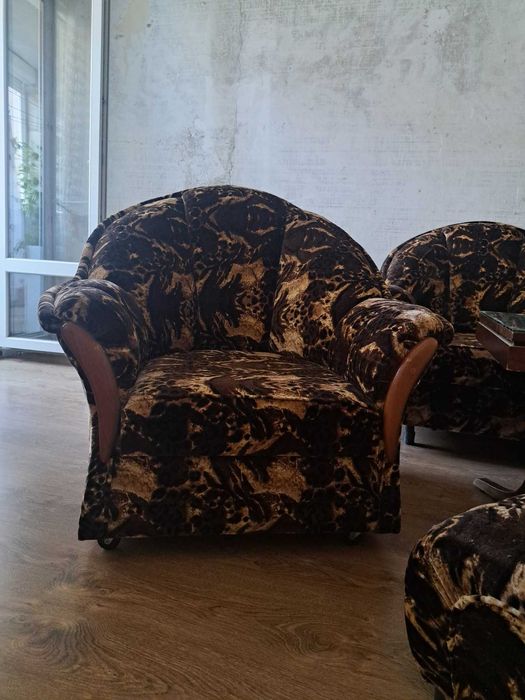 Холна гарнитура - гр. Бургас. Мебелите са запазени. Взимане от адрес.