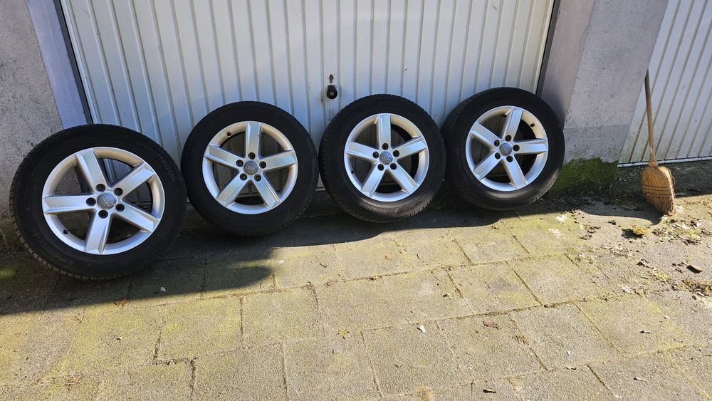 Гуми с джанти: 225,55, R16