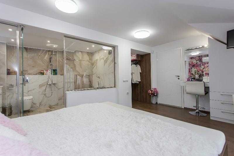 Продаваме 4-Стаен Апартамент В Красна поляна