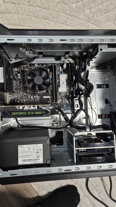 Desktop Gaming LENOVO Legion T530-28ICB