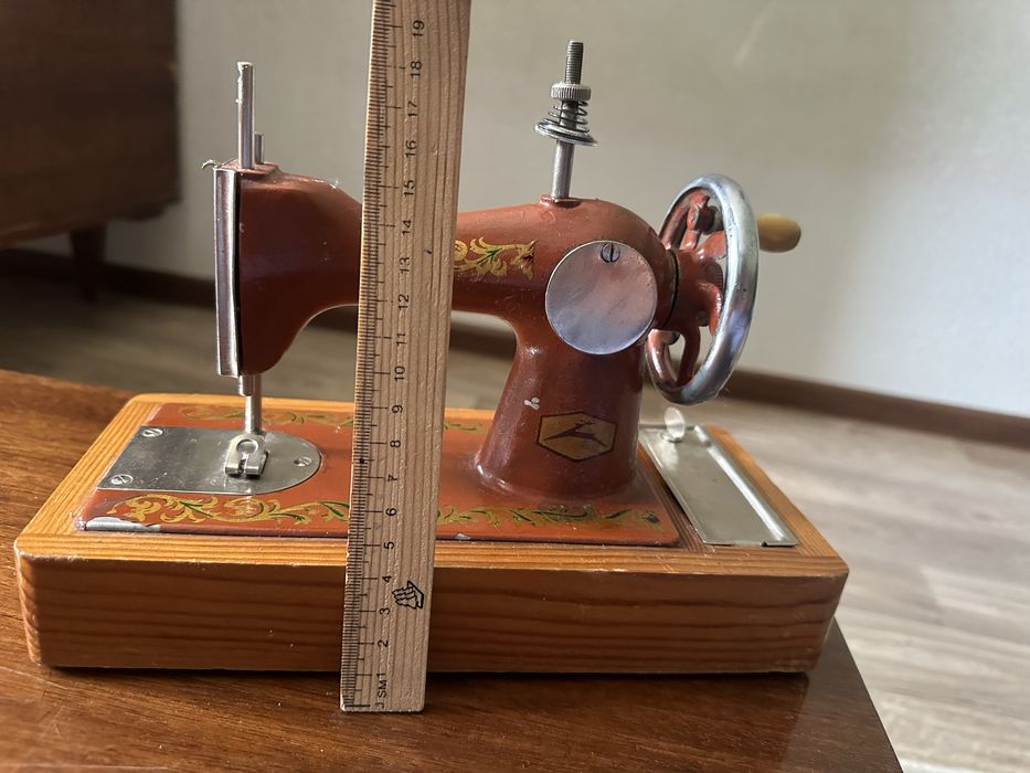 Швейная мини машинка ссср антиквариат