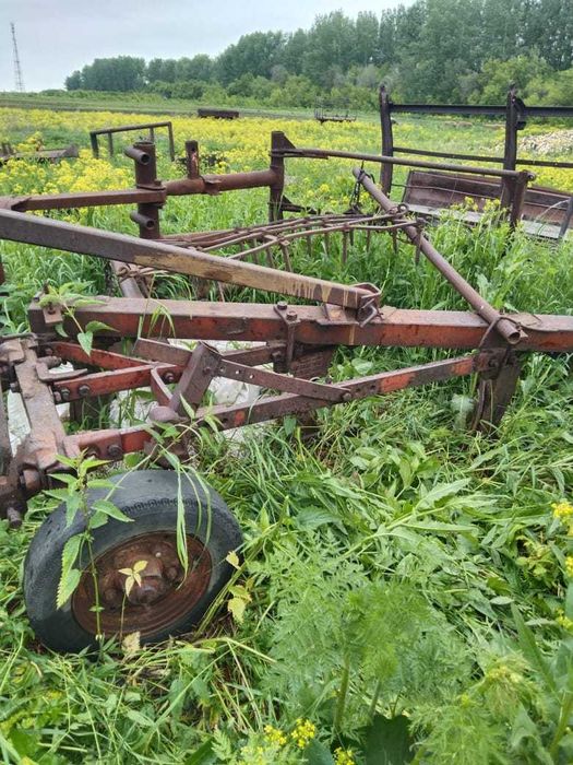 Продам плуг 3х корпусный