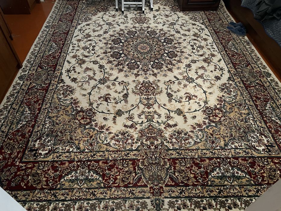 Продается красивый ковер