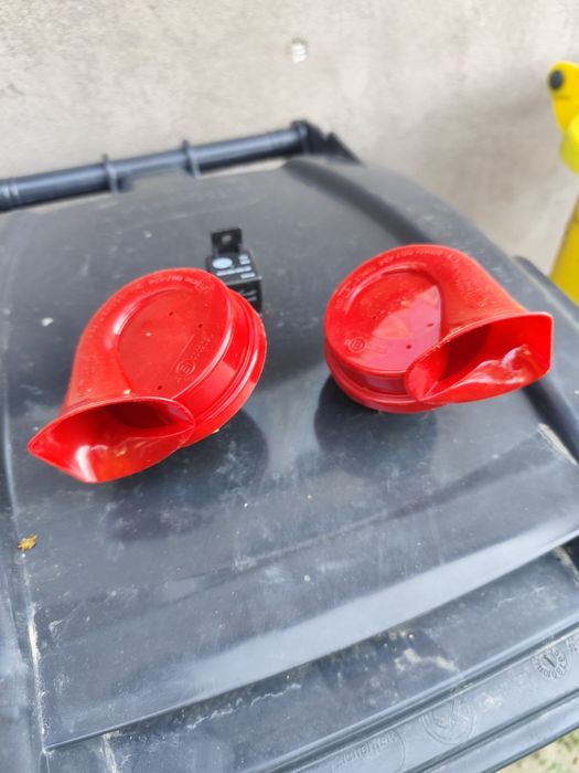 Set claxoane bitonale Hella 12V cu releu noi