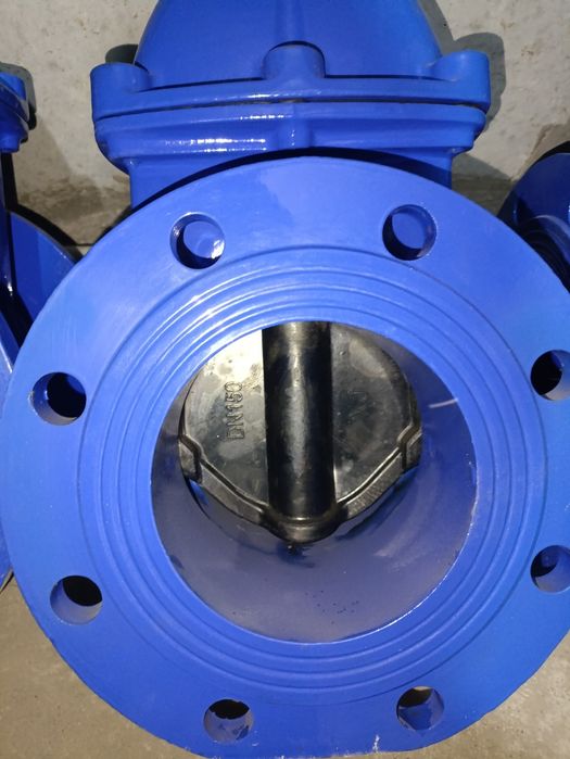 Продам новые задвижки