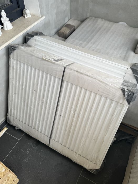 Calorifere noi sigilate