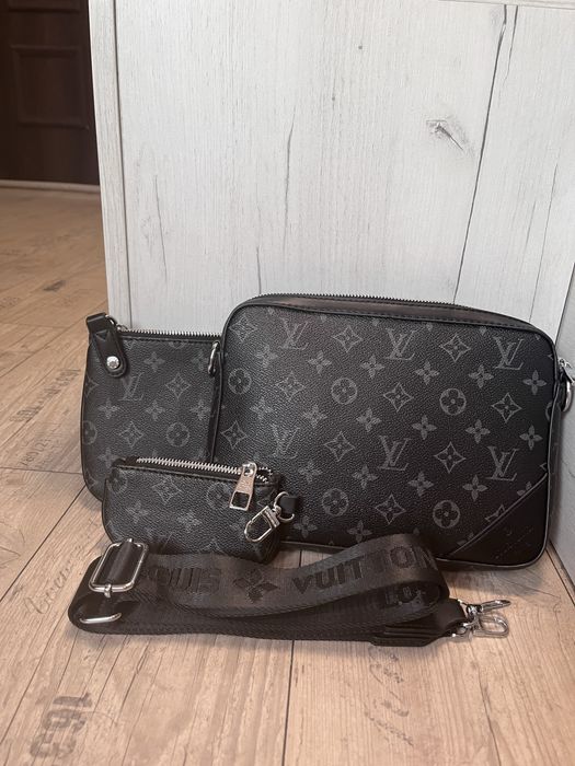 Мъжка чантичка на Louis Vuitton