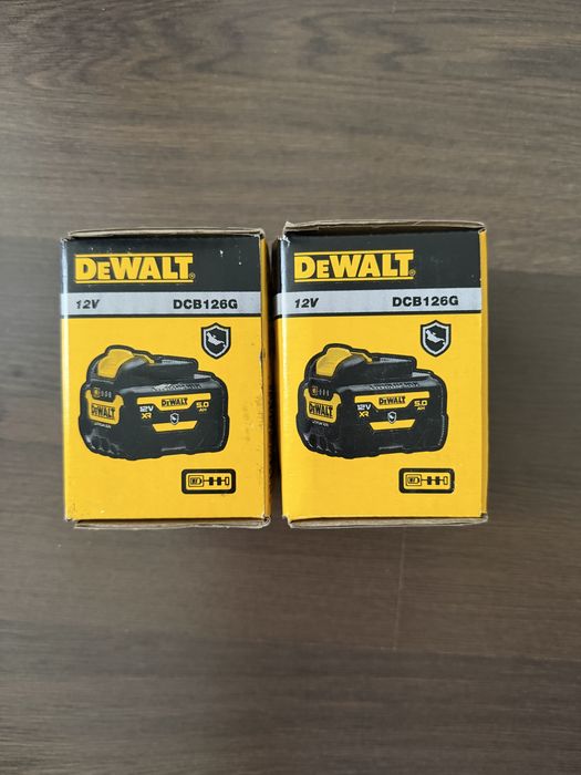 Чисто нова батерия Dewalt DCB126G