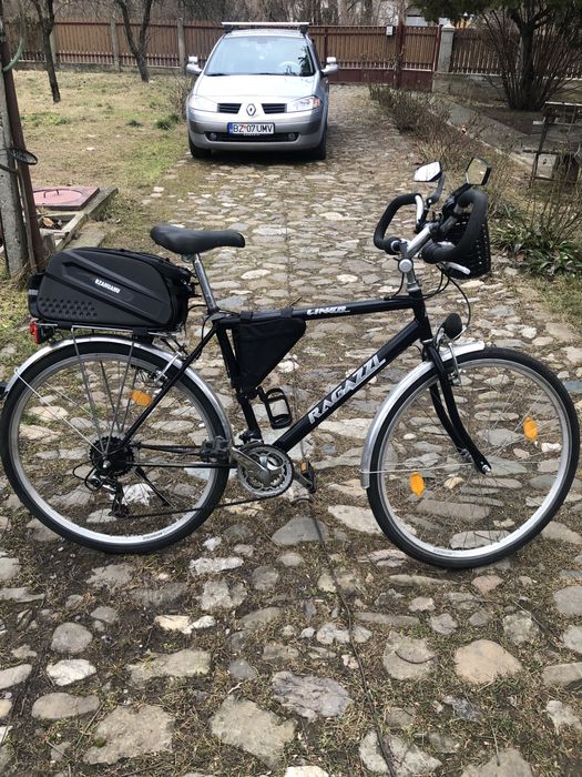 Vând bicicletă, ca nouă.