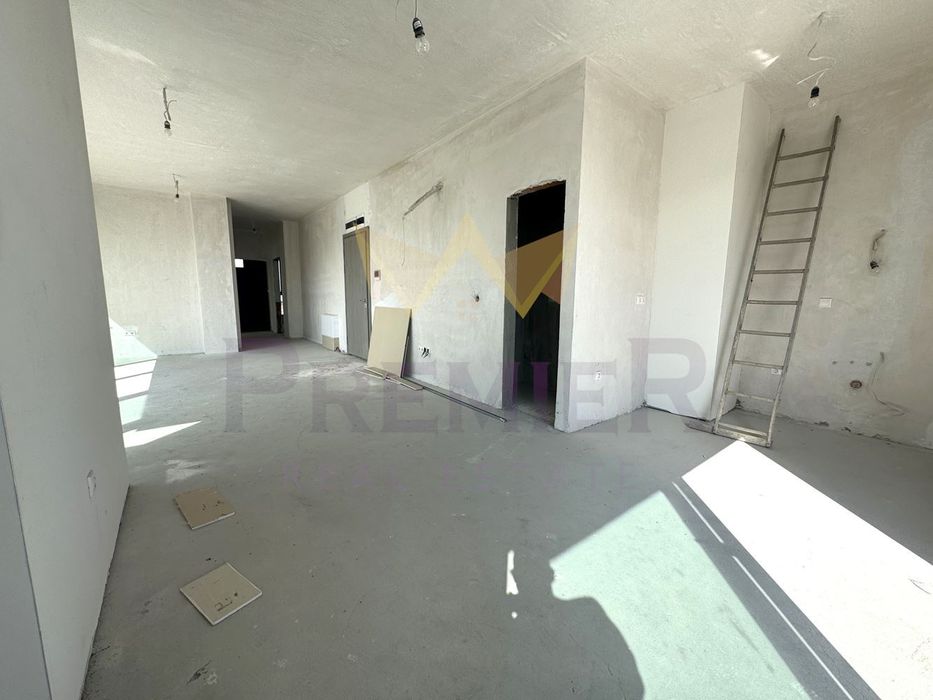 Продава се Тристаен апартамент в София, Полигона - 241 кв.м за 1702 €/кв.м - Снимка #3