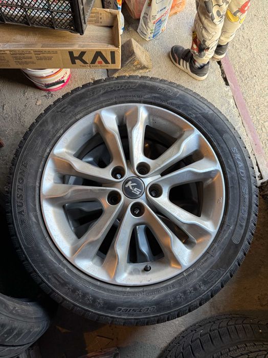 Джанти с гуми Kia 5x114,3 17 оригинални Кия 5х114,3