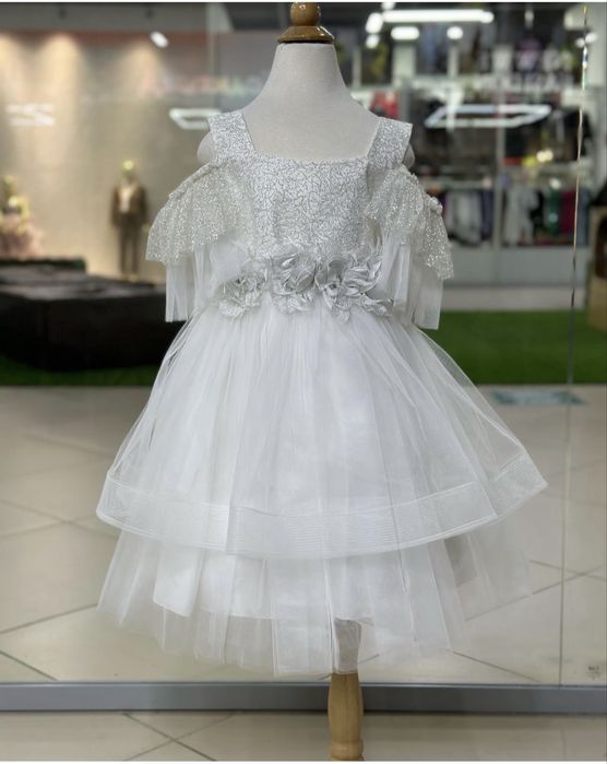 Продам детские платья