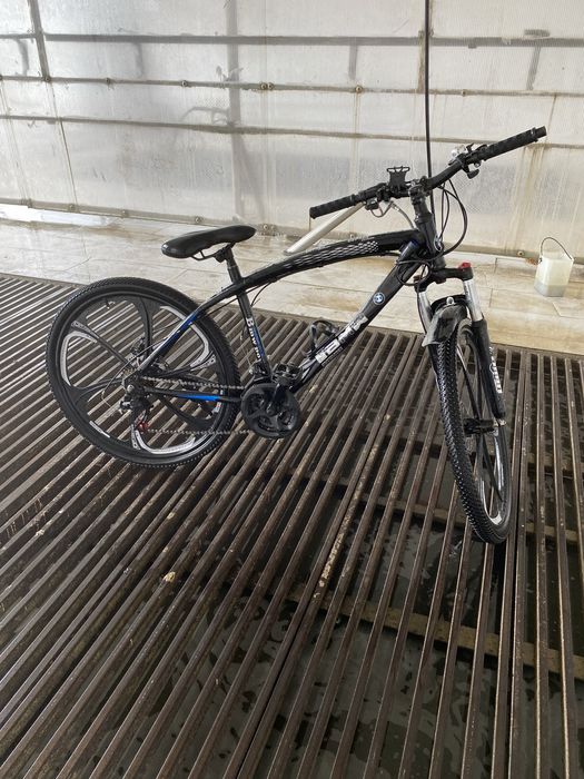 Продам новый Велосипед BMW