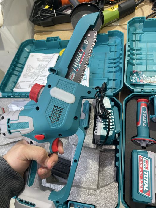 Set scule pe acumulator Total,foarfeca si drujba pomi